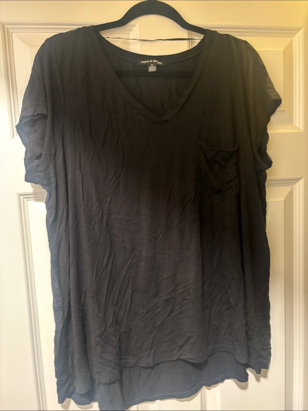 Cable & Gauge Black V-Neck Short Sleeve Pocket Tee